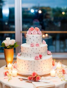 Modern wedding cake